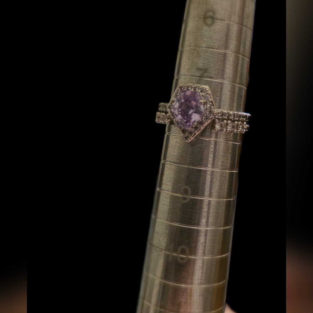 Ring - Picture 4 of 4
